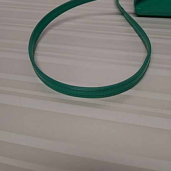 KATE SPADE PATENT LEATHER CROSSBODY 100% AUTH - Picture 3 of 8